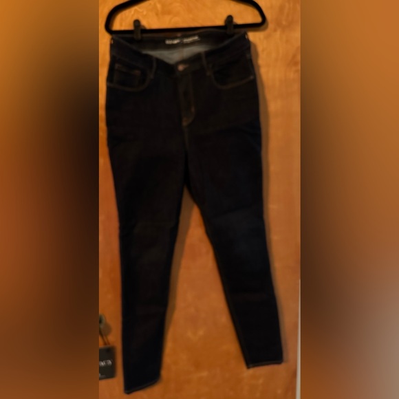 Old Navy, rockstar, high-rise built in sculpt jeans, size 12, Dark rinse, NWOT - Picture 2 of 6